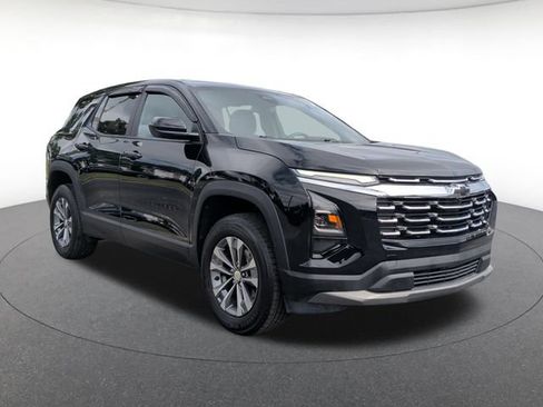 Used 2026 Chevrolet Equinox LT FWD image 7