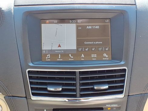 Used 2019 Lincoln MKT AWD image 6