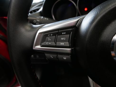 Used 2016 MAZDA MX-5 Miata Club RWD image 13