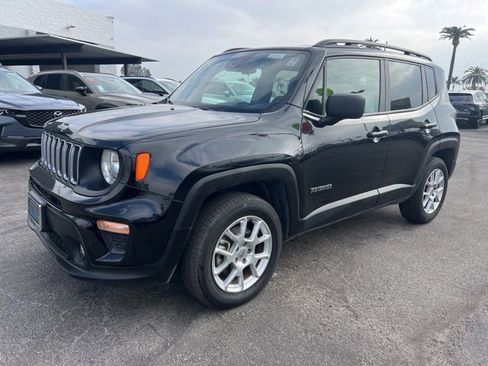 Used 2022 Jeep Renegade Latitude image 1