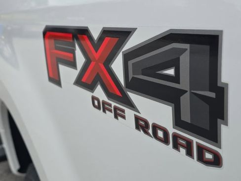 Used 2020 Ford F350 Lariat w/ Lariat Ultimate Package image 12