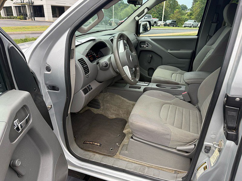 Used 2016 Nissan Frontier S RWD image 6