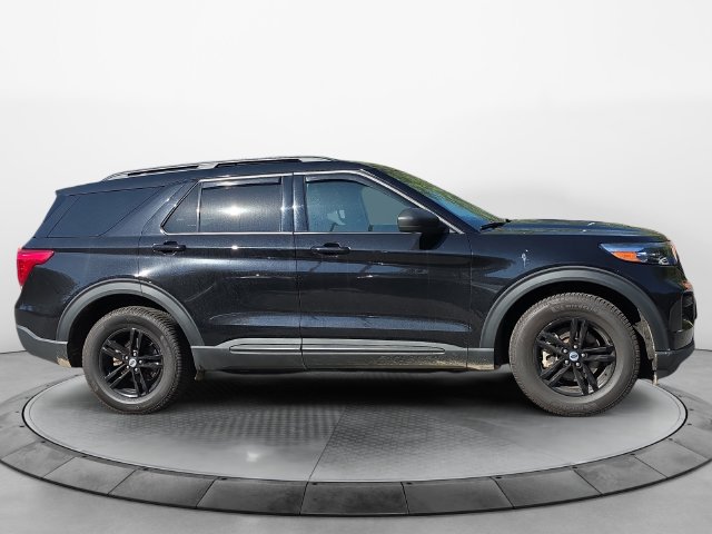 Used 2022 Ford Explorer XLT w/ Class IV Trailer Tow Package AWD/4WD image 6