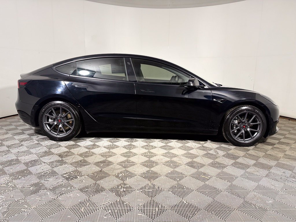 Used 2021 Tesla Model 3 Standard Range Plus RWD image 8
