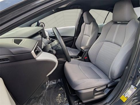 Used 2025 Toyota Corolla SE image 7