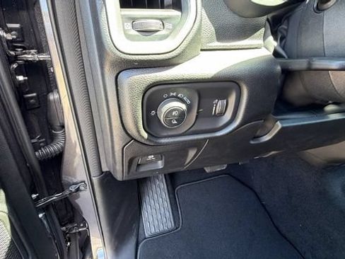 New 2026 RAM 1500 Express AWD/4WD image 30