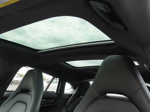 Certified 2023 Porsche Panamera Platinum Edition RWD image 13