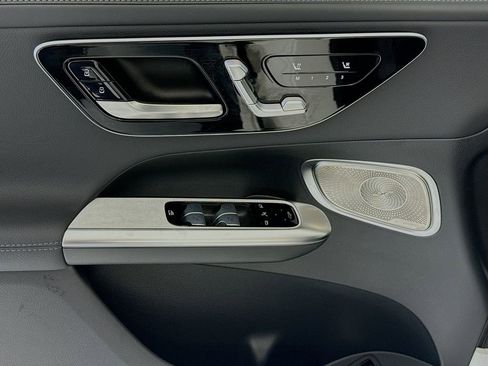 Certified 2025 Mercedes-Benz GLC 300 image 24