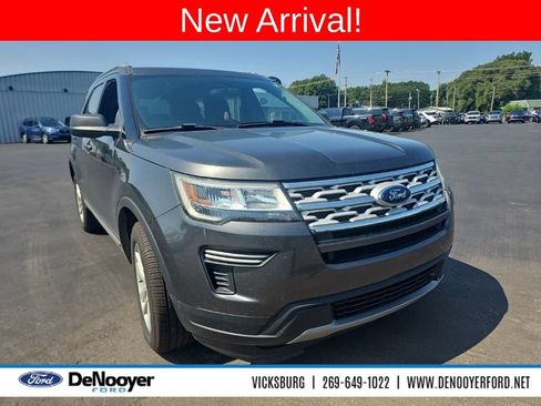 Used 2019 Ford Explorer XLT w/ Class III Trailer Tow Package AWD/4WD image 3