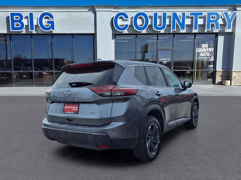 Used 2024 Nissan Rogue SV image 7
