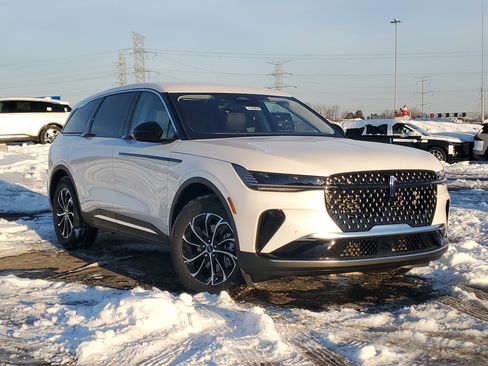 New 2026 Lincoln Nautilus Premier image 1