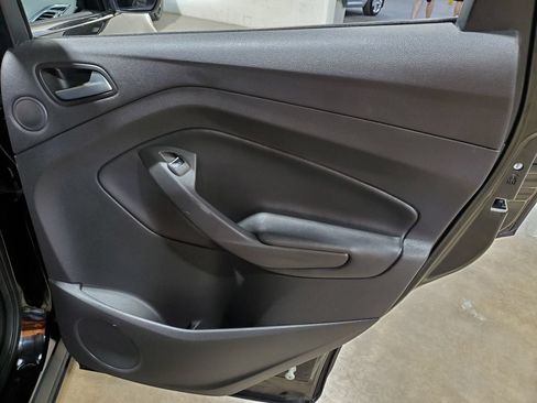 Used 2016 Ford Escape Titanium FWD image 20