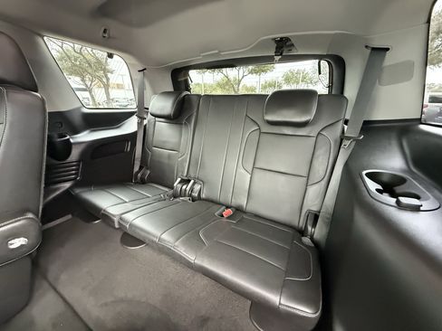 Used 2018 GMC Yukon SLT w/ Premium Edition image 30