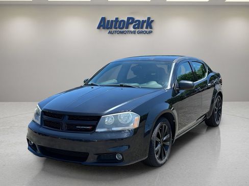 Used 2013 Dodge Avenger SXT w/ Blacktop Pkg FWD image 3