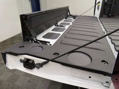 Used 2024 GMC Sierra 2500 SLT w/ SLT Premium Package image 44