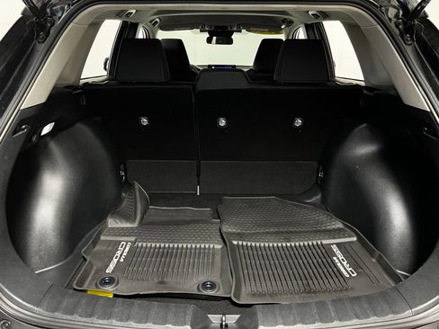Certified 2025 Toyota Corolla Cross LE FWD image 22