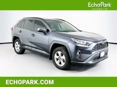 Used 2021 Toyota RAV4 XLE w/ XLE Grade Weather Package FWD image 1