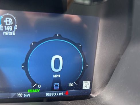 Used 2025 Ford F150 Lariat w/ Equipment Group 501A Mid image 17