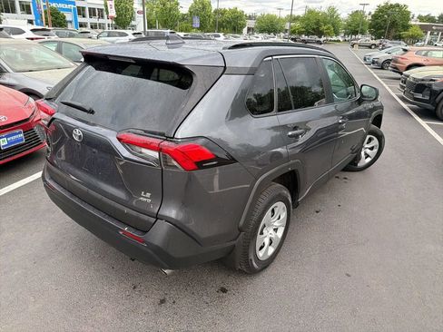 Used 2021 Toyota RAV4 LE AWD/4WD image 5