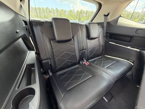 Used 2025 Volkswagen Atlas SE AWD/4WD image 20