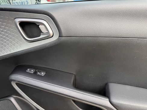 Used 2024 Kia Soul LX w/ Option Group 015 image 42