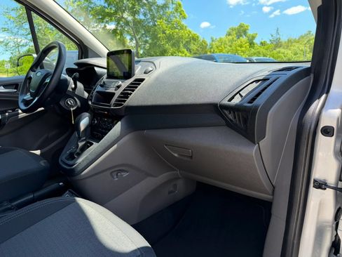 Used 2021 Ford Transit Connect XLT FWD image 12