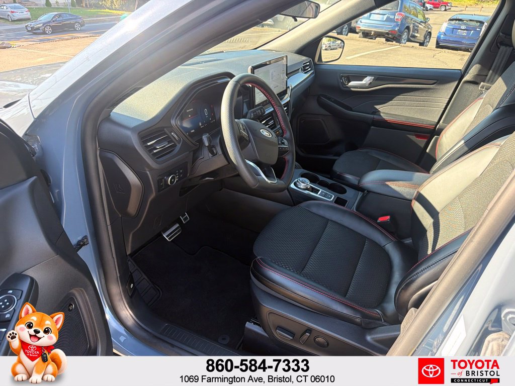 Used 2024 Ford Escape ST-Line Select w/ Tech Pack #2 AWD/4WD image 16