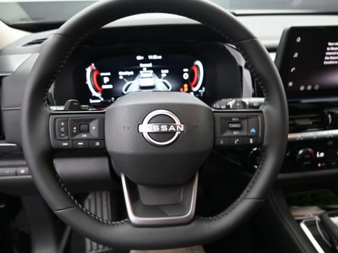 New 2026 Nissan Pathfinder SL FWD image 14