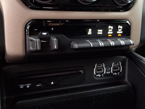Used 2019 RAM 2500 Laramie AWD/4WD image 17