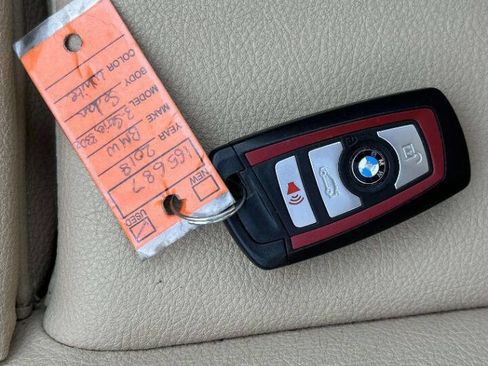 Used 2018 BMW 330e 330e iPerformance 4dr Sedan image 32