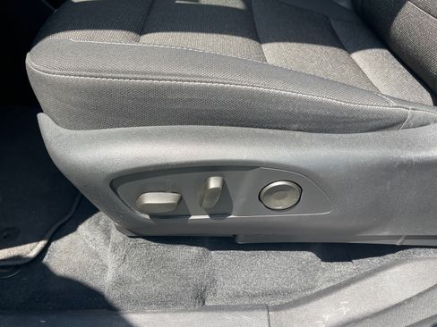Used 2024 Chevrolet Traverse LT AWD/4WD image 9