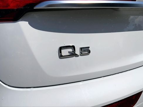 Used 2024 Audi Q5 2.0T Premium w/ Convenience Package AWD/4WD image 10