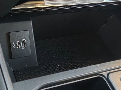 Used 2025 Ford F150 Lariat image 25