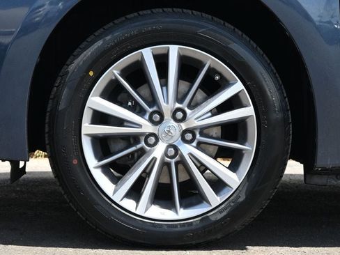 Used 2014 Toyota Corolla LE FWD image 9