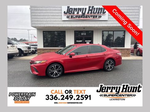 Used 2020 Toyota Camry SE w/ Convenience Package image 1