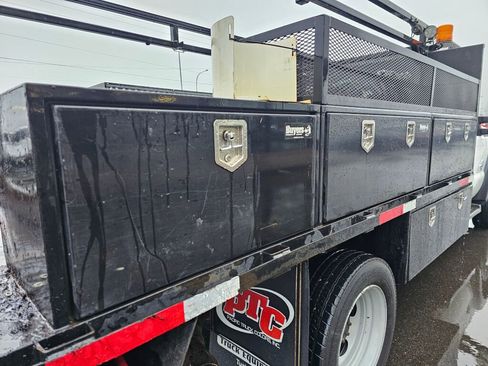 Used 2016 Ford F450 XL w/ Snow Plow Prep Package image 9