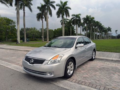 Used 2009 Nissan Altima 2.5 SL w/ SL Pkg FWD image 18