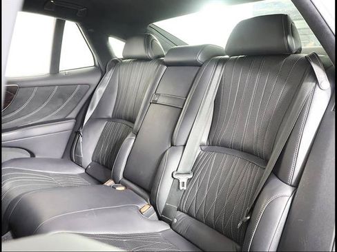 Used 2020 Lexus LS 500 w/ Interior Upgrade Package RWD image 10