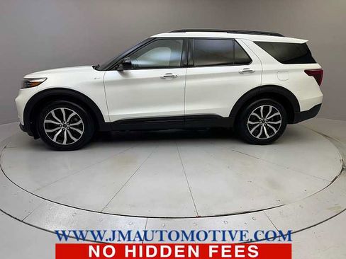 Used 2022 Ford Explorer ST-Line RWD image 2