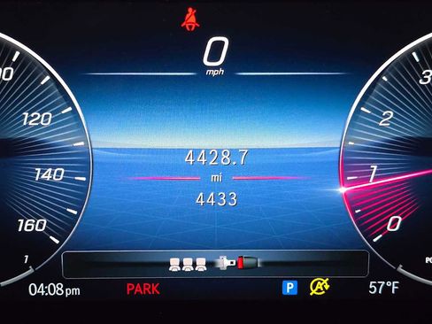 Certified 2025 Mercedes-Benz GLB 250 4MATIC image 28