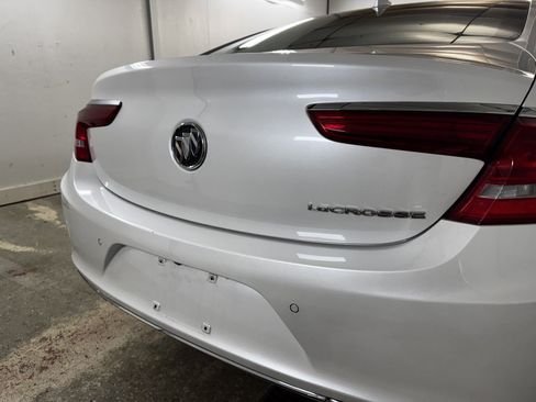 Used 2019 Buick LaCrosse Avenir w/ Driver Confidence Package II FWD image 8