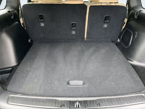 Used 2023 Jeep Grand Cherokee Limited w/ Trailer Tow Prep Group (B) image 5