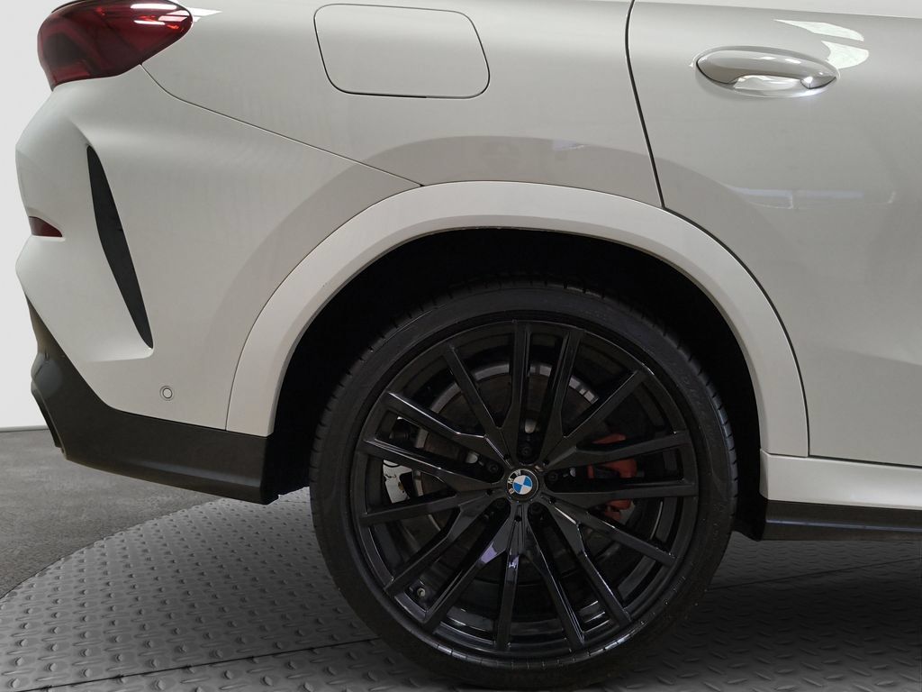 Used 2021 BMW X6 M50i AWD/4WD image 26
