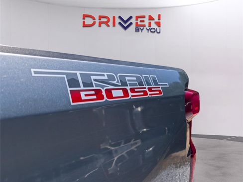 Used 2021 Chevrolet Silverado 1500 LT Trail Boss w/ Bed Protection Package AWD/4WD image 37