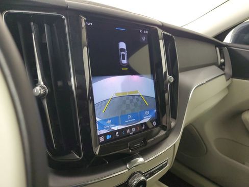 Used 2023 Volvo XC60 B5 Core w/ Climate Package image 31