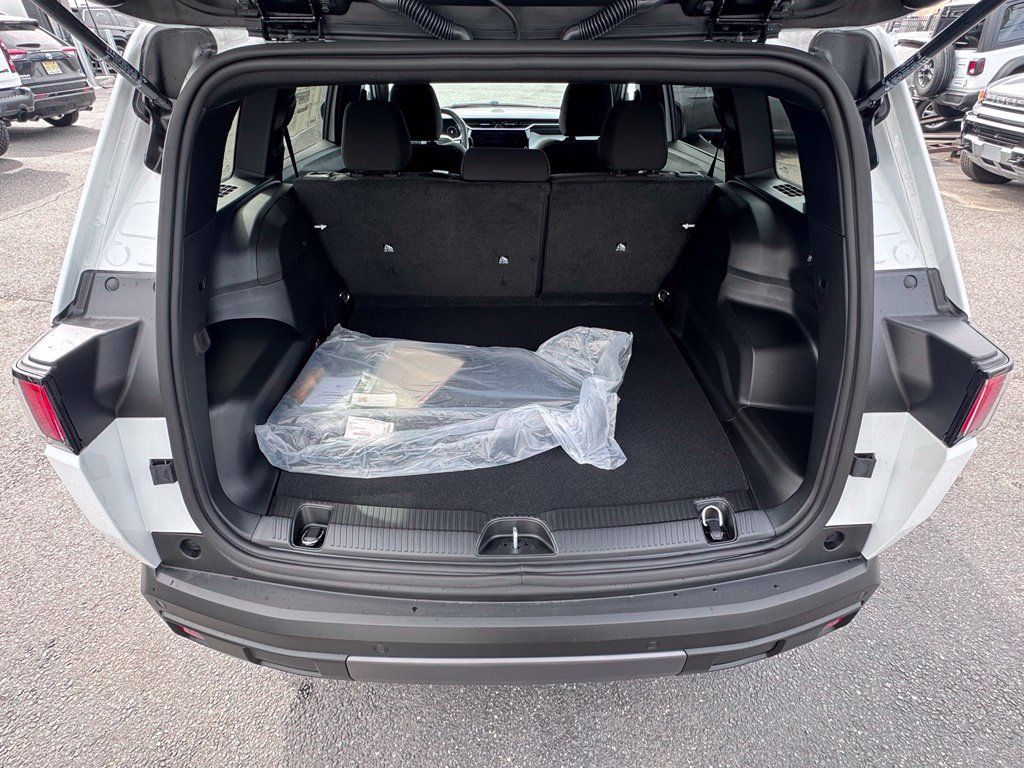 New 2026 Jeep Cherokee Laredo AWD/4WD image 7