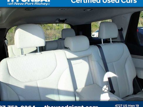 Used 2022 Hyundai Palisade SEL w/ 8P Bench Seat Package image 9