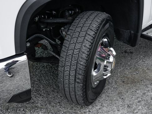 Used 2024 Chevrolet Silverado 3500 LT w/ Convenience Package image 37