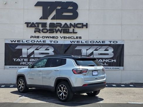 Used 2025 Jeep Compass Limited AWD/4WD image 10