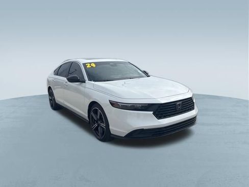 Used 2024 Honda Accord Sport image 4